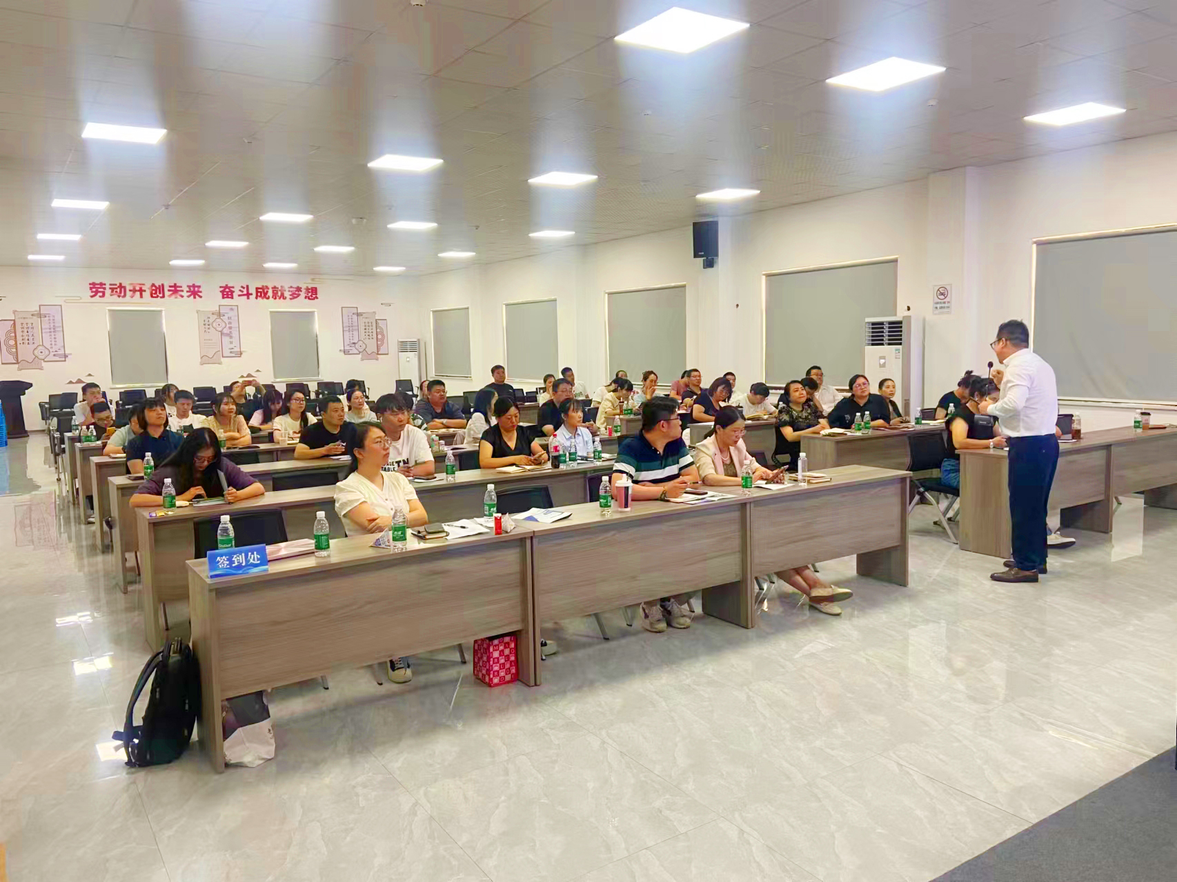 张家港市高新区总工会 (4).jpg